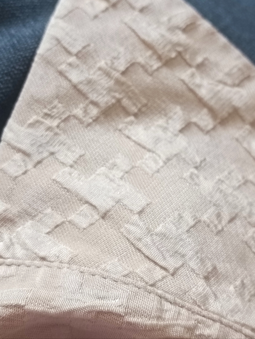 Vintage Silk Textured Crinkle Blouse Nude Beige Size 14 Brand Script - Picture 10 of 10